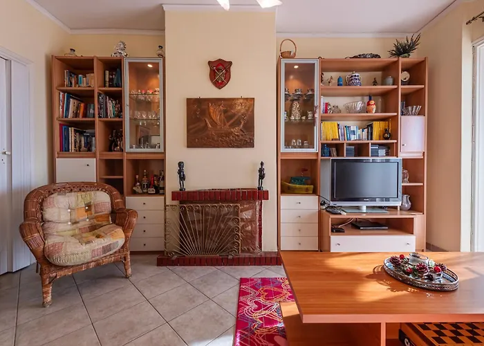 Seaside Escape 100M To The Beach With Stunning View