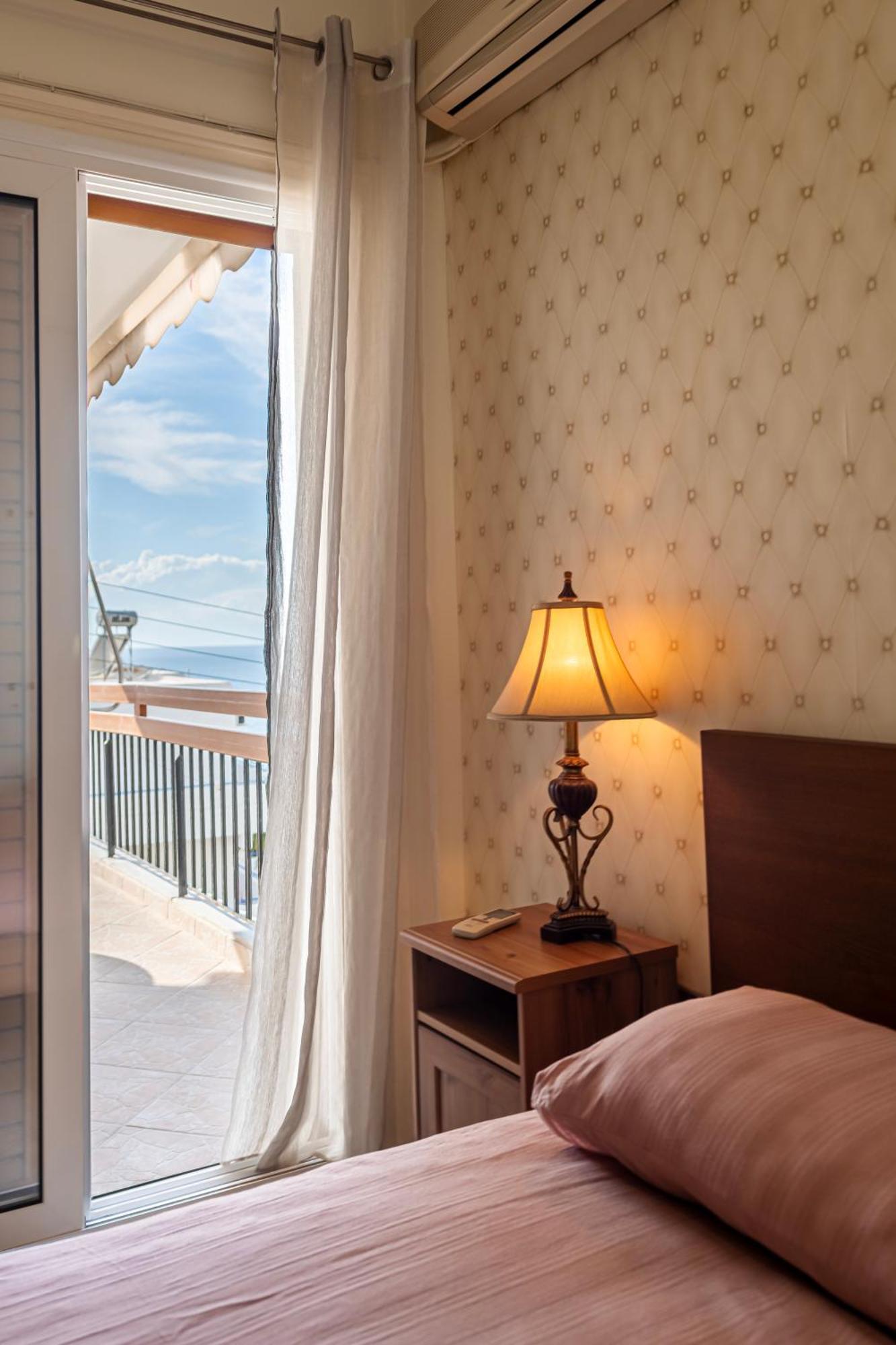 Seaside Escape 100M To The Beach With Stunning View Apartment *